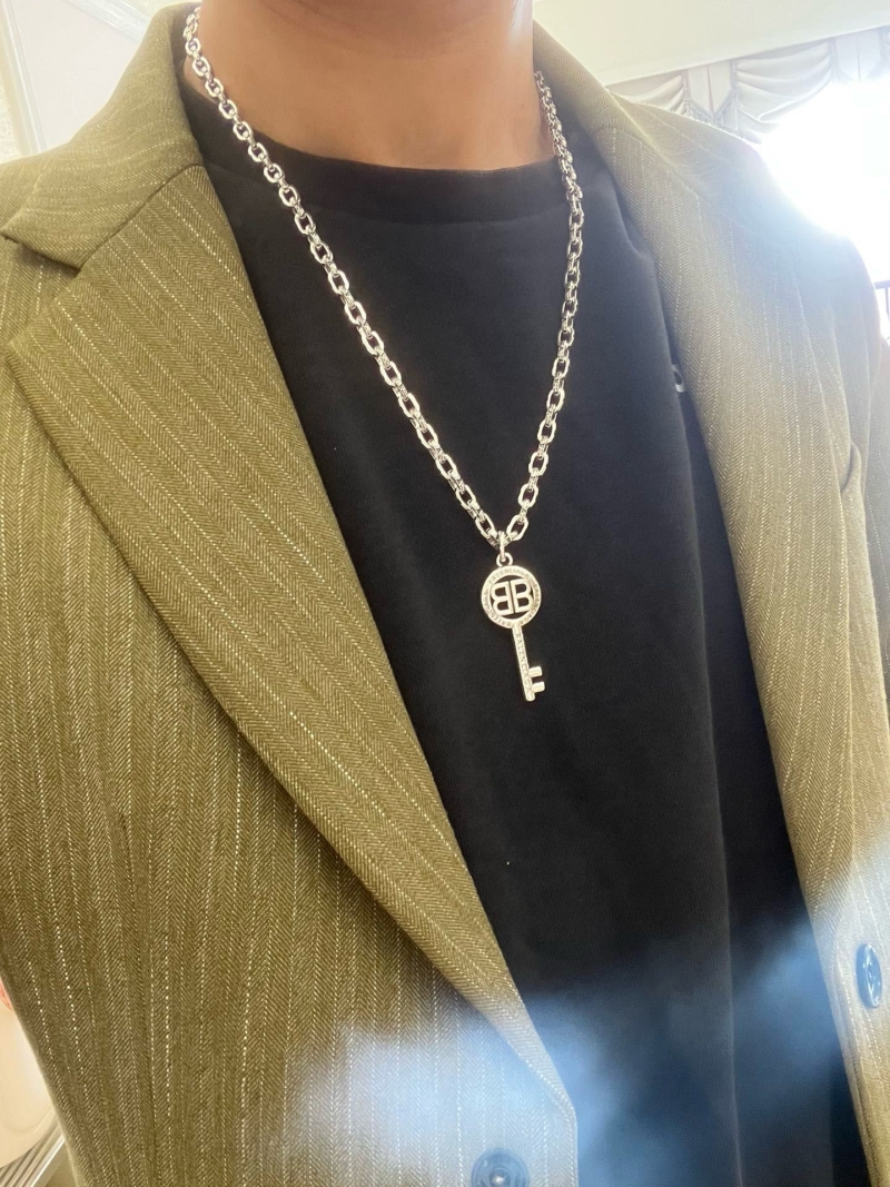 Ba1en*iaga necklaces